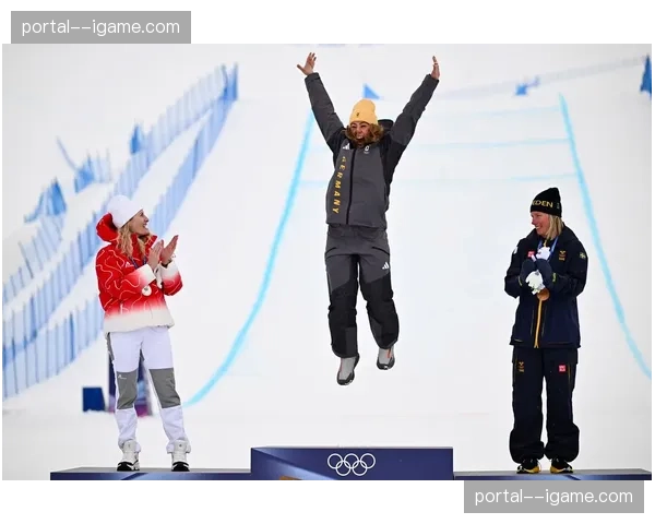 德国选手迈尔自由式滑雪女子障碍追逐夺金，实现德国该项目历史突破